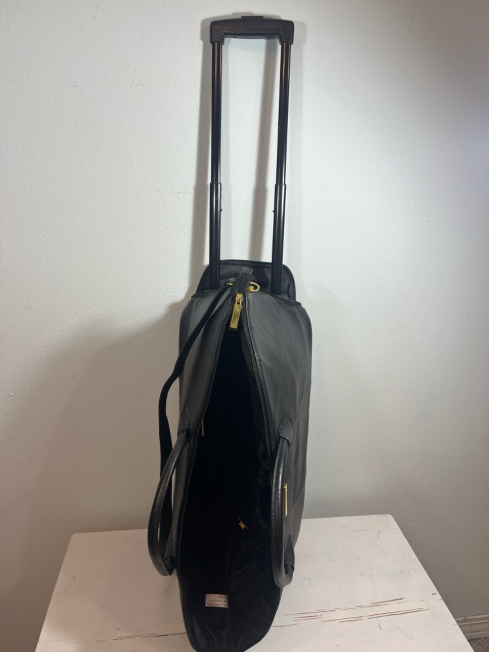 Joy & Iman Black Leather Rolling Weekender Travel Bag XL NWoT gold hardware - Picture 7 of 16